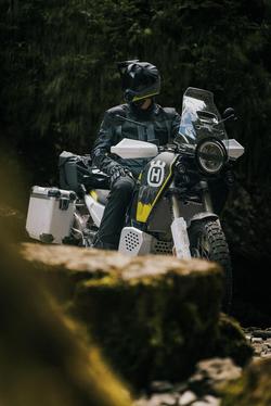 2025 Husqvarna Norden 901 Expedition Norden Black