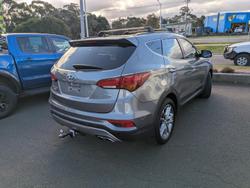 2017 Hyundai
Santa Fe Highlander