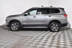 2022 LDV
D90 Executive