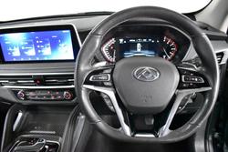 2022 LDV
D90 Executive