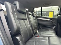 2015 Isuzu
MU-X LS-T