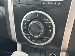 2015 Isuzu
MU-X LS-T