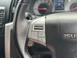 2015 Isuzu
MU-X LS-T