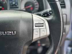 2015 Isuzu
MU-X LS-T