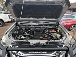 2015 Isuzu
MU-X LS-T