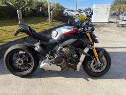 2022 Ducati Streetfighter V4 SP Streetfighter Black