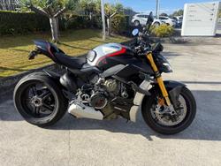 2022 Ducati Streetfighter V4 SP Streetfighter Black
