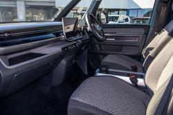 2025 Volkswagen ID. Buzz Pro BEV560 EB MY25 Candy White & Starlight Blue