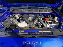 2025 Isuzu
MU-X LS-T