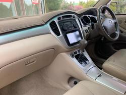 2006 Toyota
Kluger CV