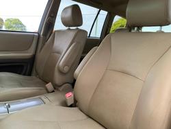 2006 Toyota
Kluger CV