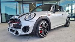 2018 MINI
Clubman John Cooper Works