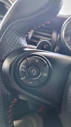 2018 MINI
Clubman John Cooper Works