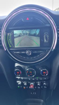 2018 MINI
Clubman John Cooper Works