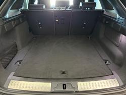2024 Land Rover
                Range Rover Velar D300 Dynamic SE