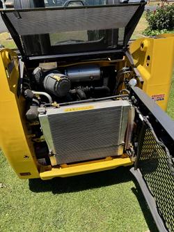 2024 New Holland L315 Yellow