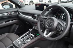 2025 Mazda
CX-5 G25 Akera