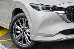 2025 Mazda
CX-5 G25 Akera