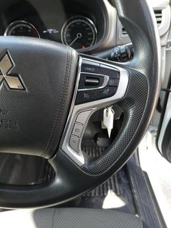 2022 Mitsubishi
Triton GLX