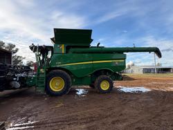 John Deere S790