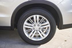 2022 Mitsubishi
                Outlander ES