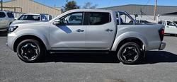 2024 NISSAN D23 ST-X NAVARA 4X4 2.3 DSL AUTO DC ST-X LN BRILLIANT SILVER