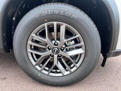 2025 Nissan
                X-TRAIL ST