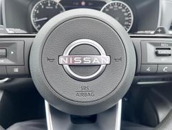 2025 Nissan
                X-TRAIL ST