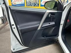 2015 Toyota
                RAV4 GXL