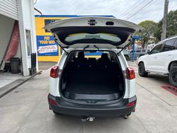 2015 Toyota
                RAV4 GXL