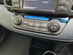2015 Toyota
                RAV4 GXL