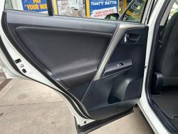 2015 Toyota
                RAV4 GXL