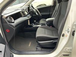 2015 Toyota
RAV4 GXL