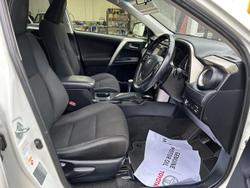 2015 Toyota
                RAV4 GXL