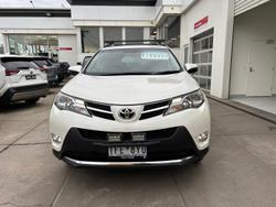 2015 Toyota
                RAV4 GXL