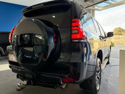 2021 Toyota
Landcruiser Prado VX