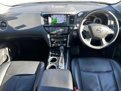 2019 Nissan
Pathfinder ST-L