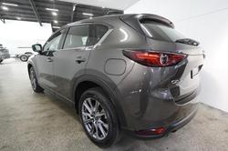 2021 Mazda
CX-5 Akera