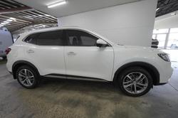 2021 MG
HS PHEV Essence
