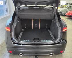 2016 Jaguar
F-PACE 30d Portfolio
