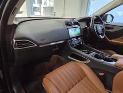 2016 Jaguar
F-PACE 30d Portfolio