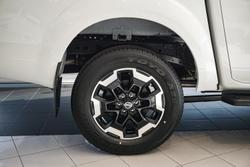 2025 Nissan
Navara ST-X