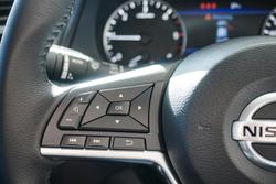 2025 Nissan
Navara ST-X