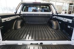 2025 Nissan
Navara ST-X