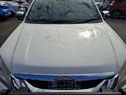 2015 Isuzu
                MU-X LS-T