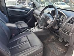 2015 Isuzu
                MU-X LS-T