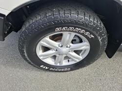 2015 Isuzu
                MU-X LS-T