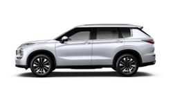 2025 Mitsubishi
Outlander LS