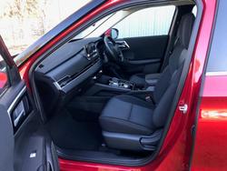 2024 Mitsubishi
                Outlander ES