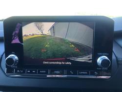 2024 Mitsubishi
                Outlander ES